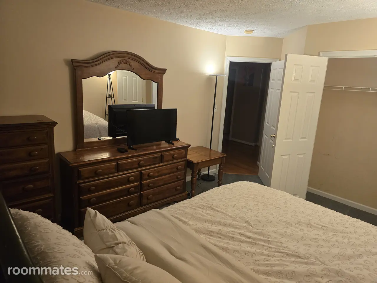 Profile photo 5 of 8