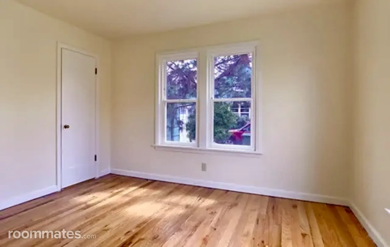 Profile photo 5 of 9