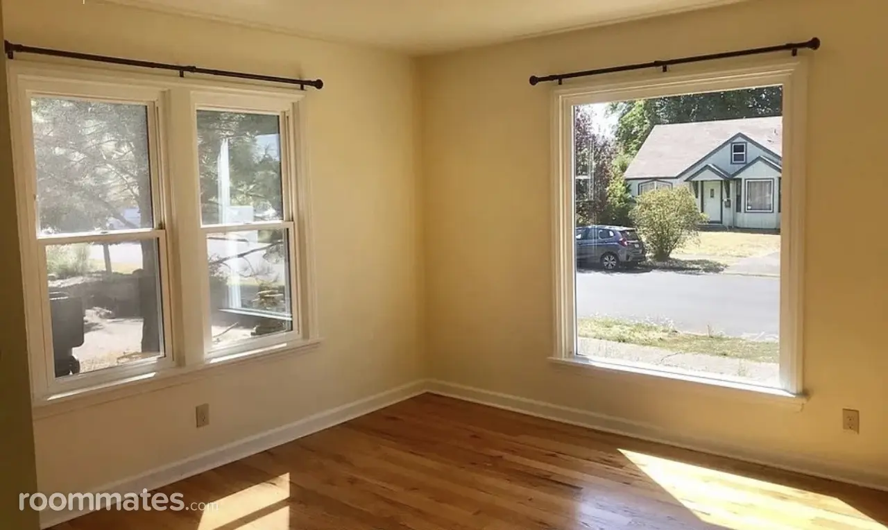 Profile photo 1 of 9