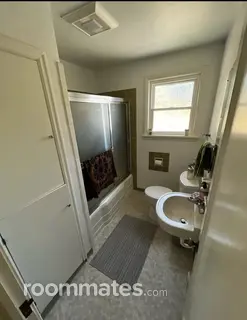 Room for rent in Eugene, OR $740, house