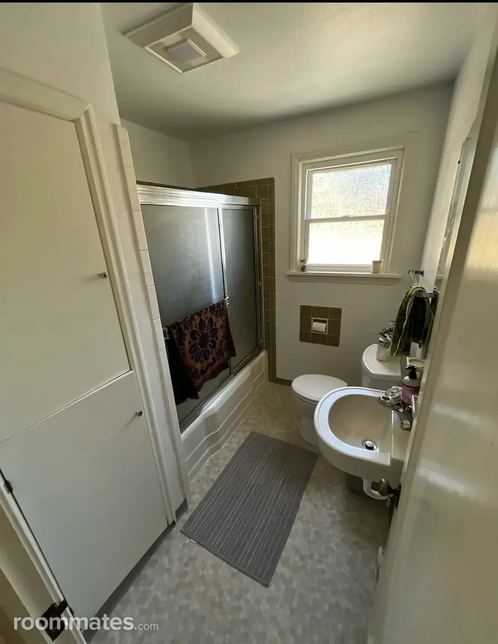 Profile photo 3 of 9