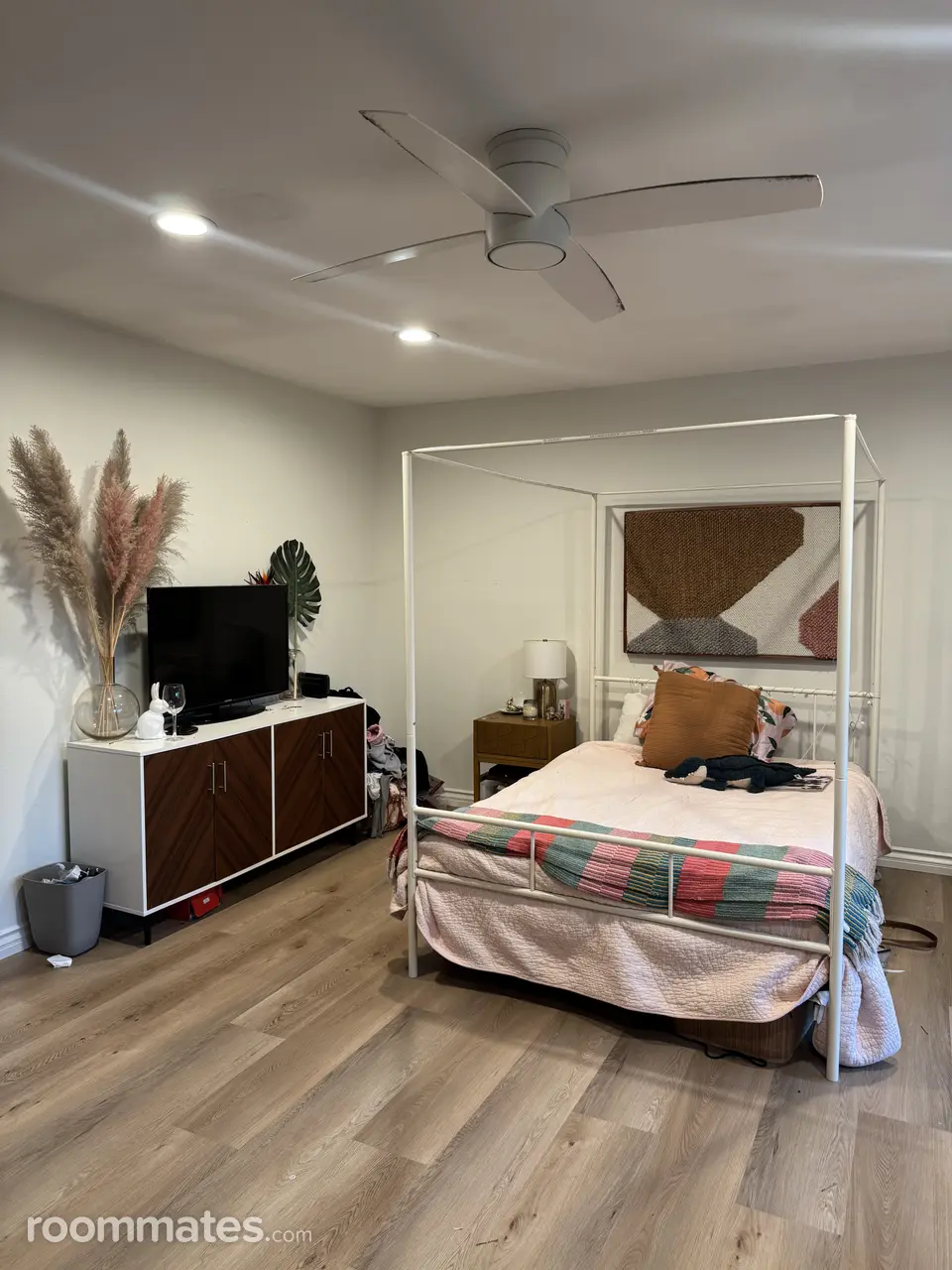 Profile photo 10 of 11