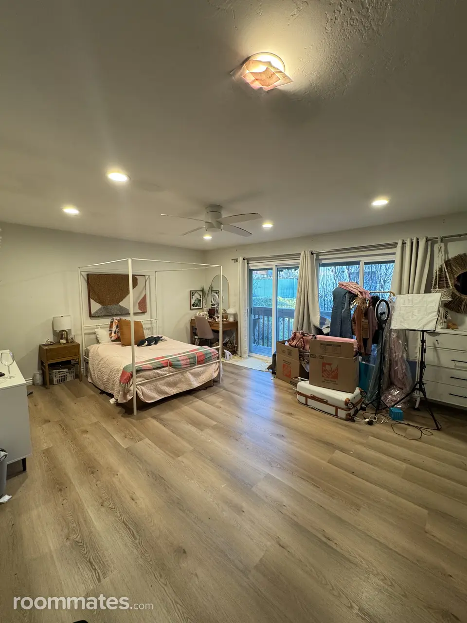 Profile photo 3 of 11