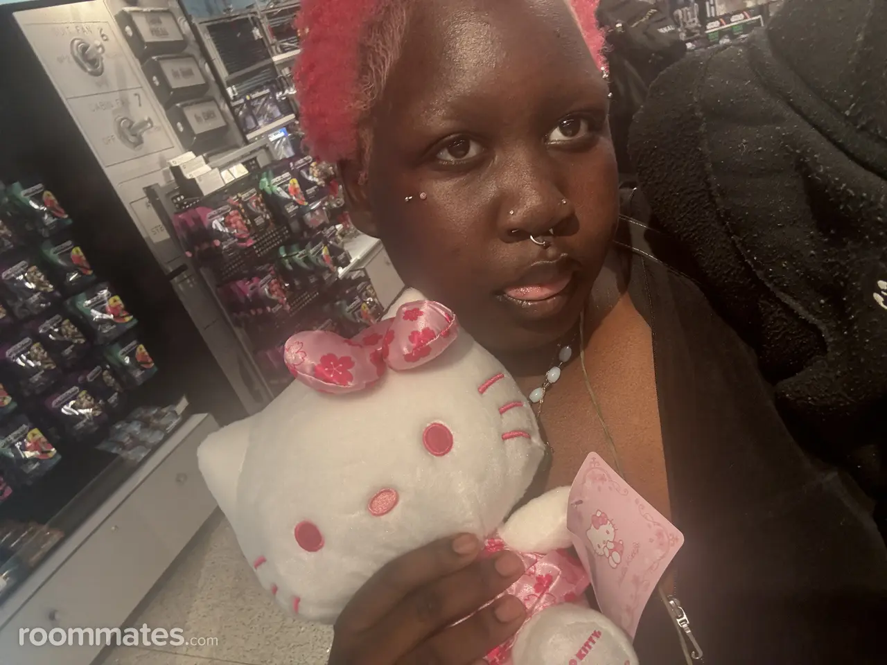 Profile photo 4 of 4