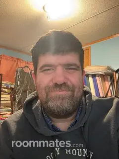 Roommate looking Overland Park, KS, $1000