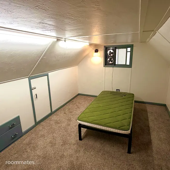 Room for rent in South Lake Tahoe, CA $1200, house