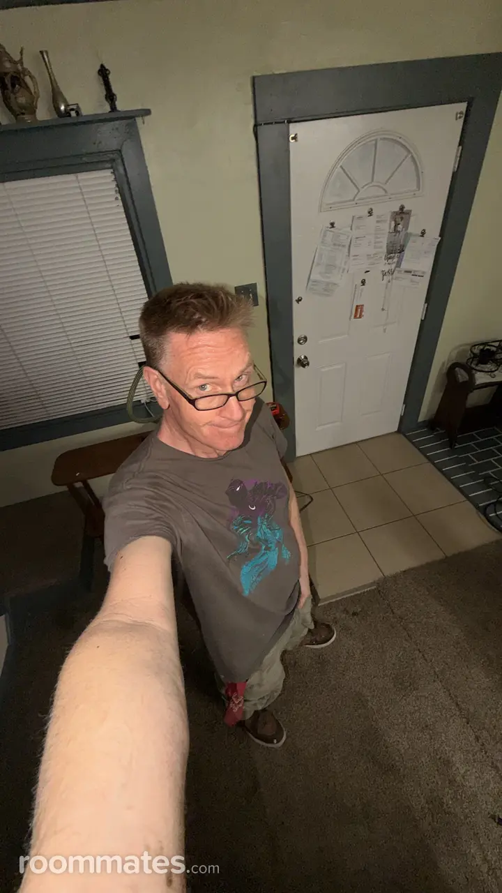 Profile photo 11 of 16