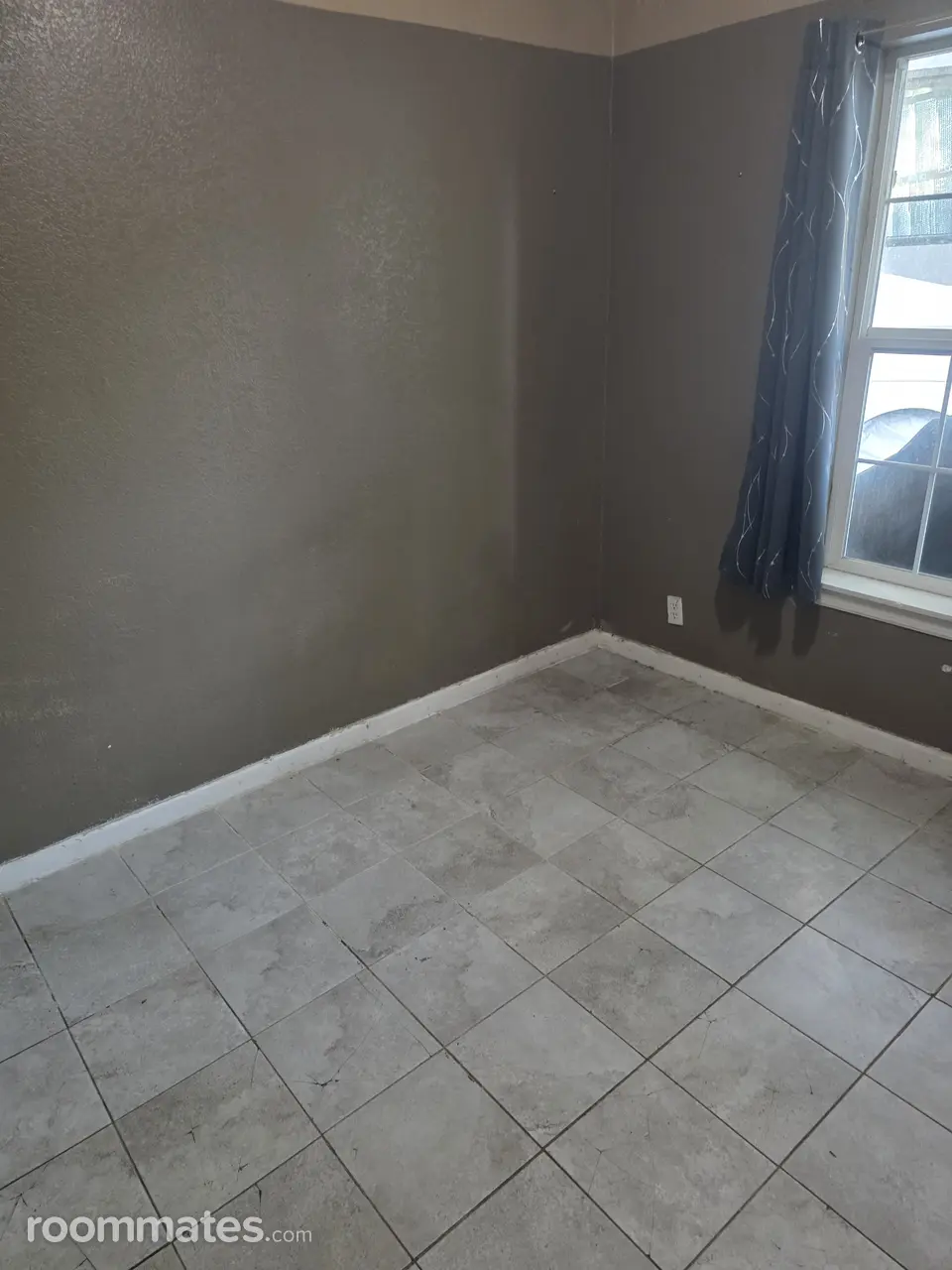 Profile photo 3 of 10