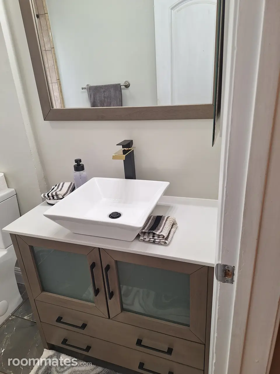 Profile photo 5 of 16