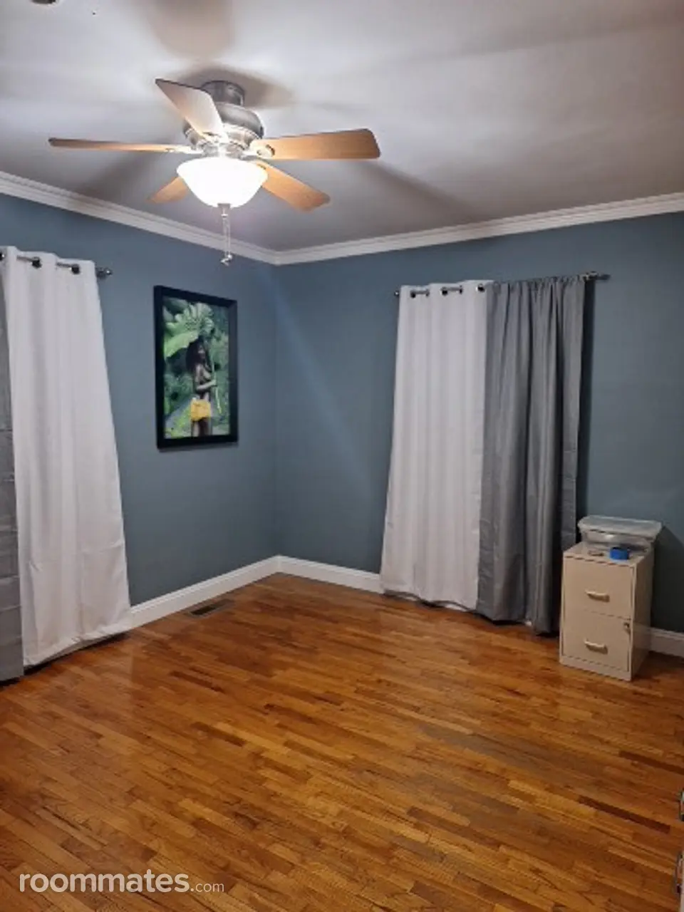 Profile photo 3 of 16