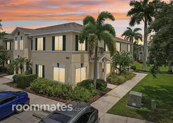 Room for rent in Bradenton, FL $900, townhouse