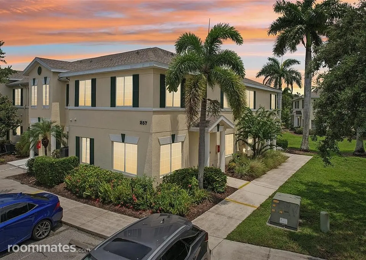 Profile photo 3 of 7