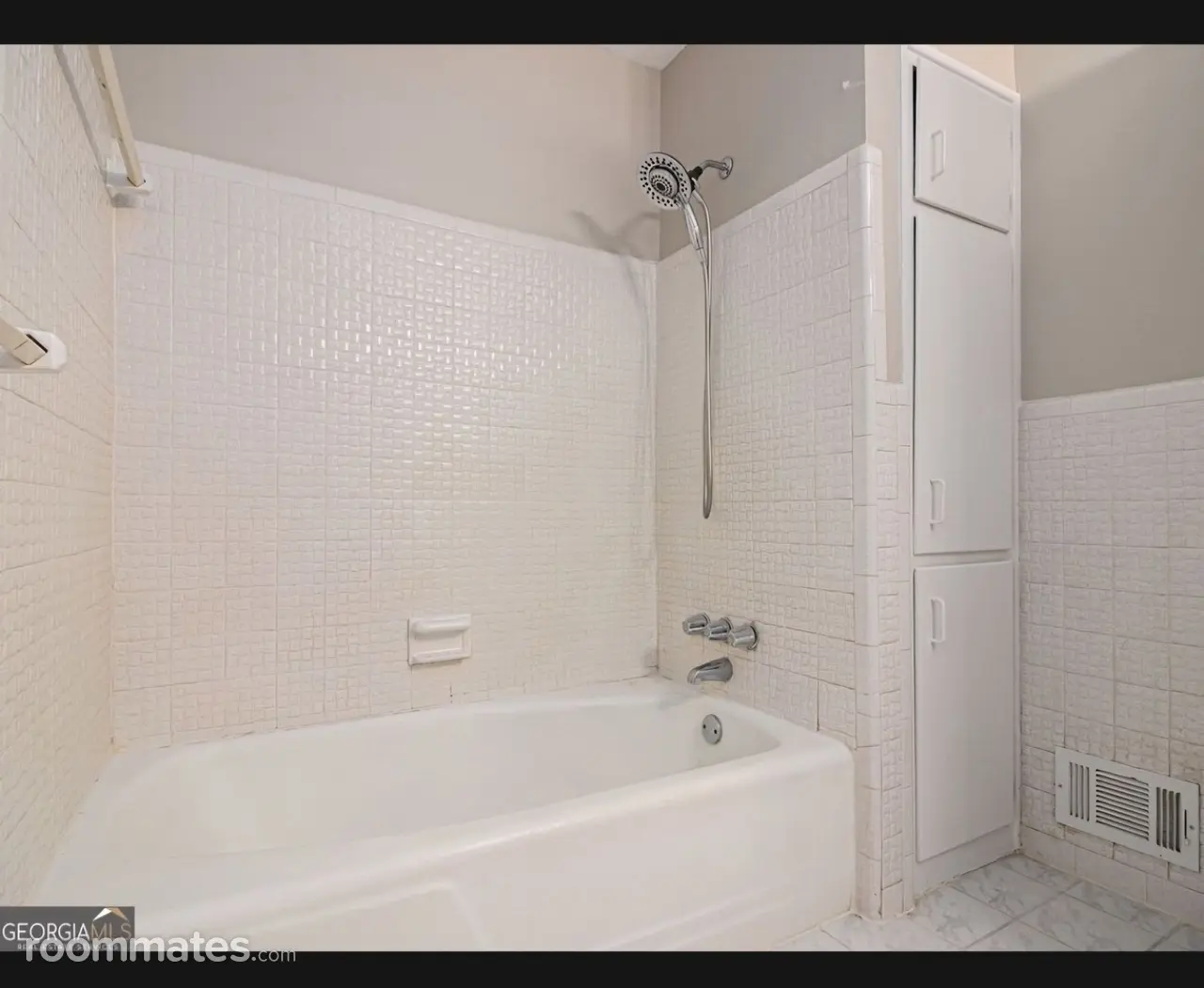 Profile photo 7 of 8