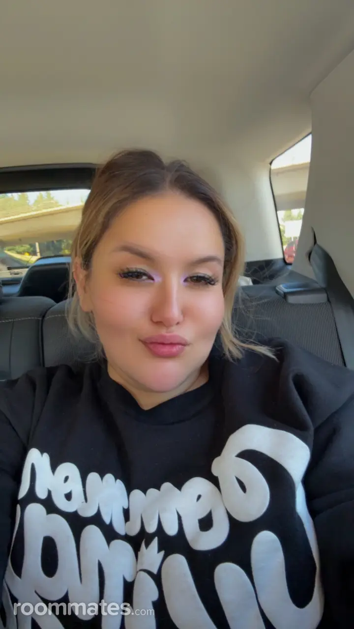 Profile photo 14 of 17