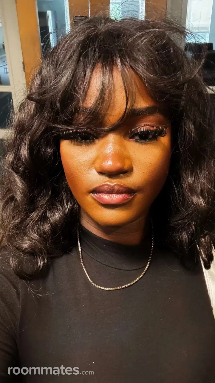 Profile photo 1 of 1