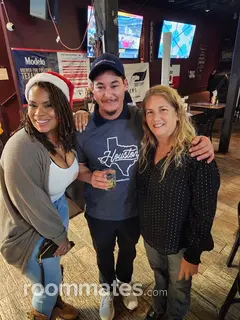 Roommate looking Sacramento, CA, $1500