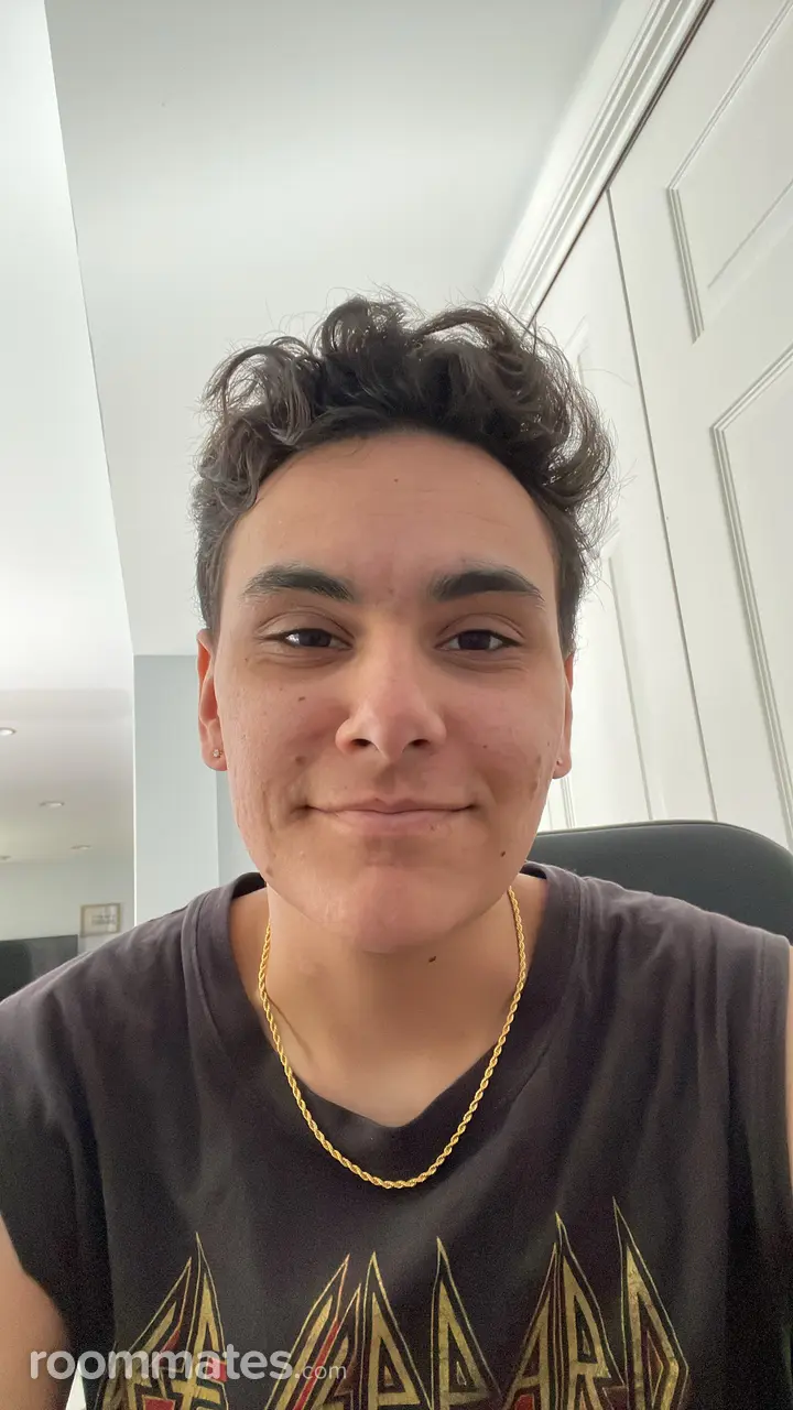 Profile photo 5 of 6