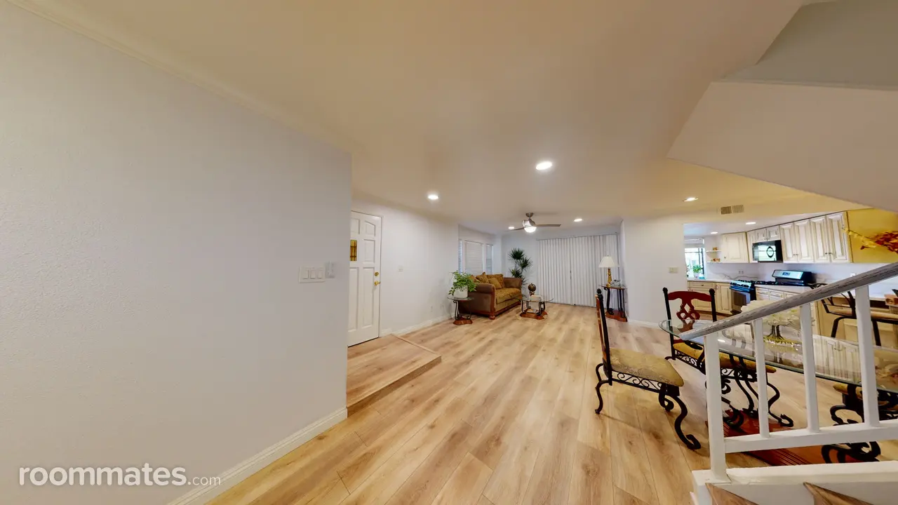 Profile photo 5 of 19