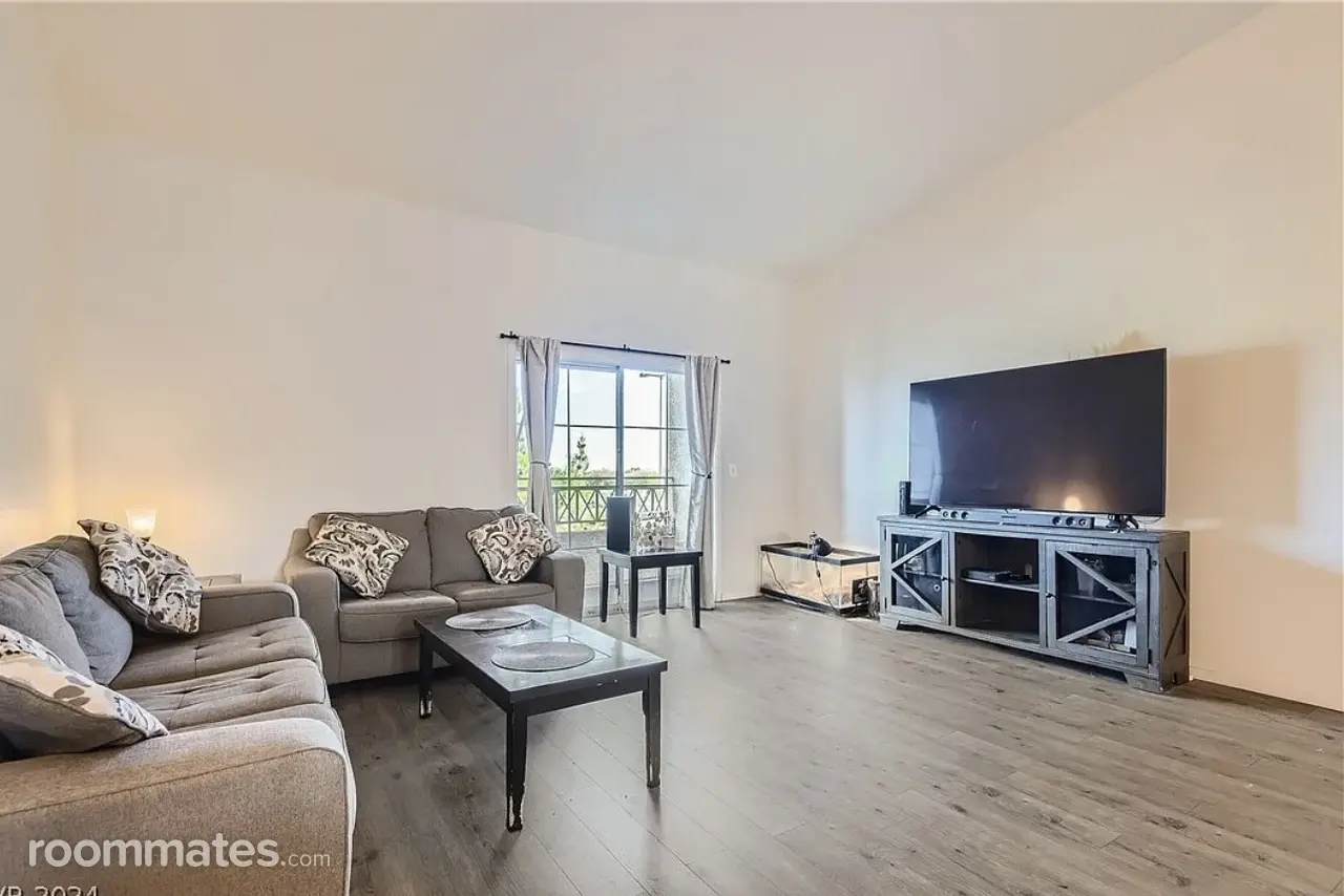 Profile photo 3 of 12