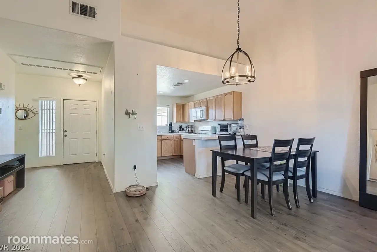 Profile photo 2 of 12