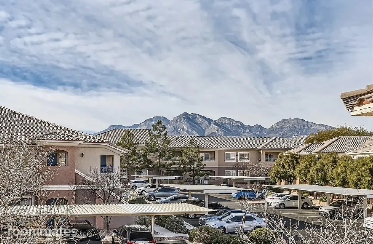 Profile photo 9 of 12