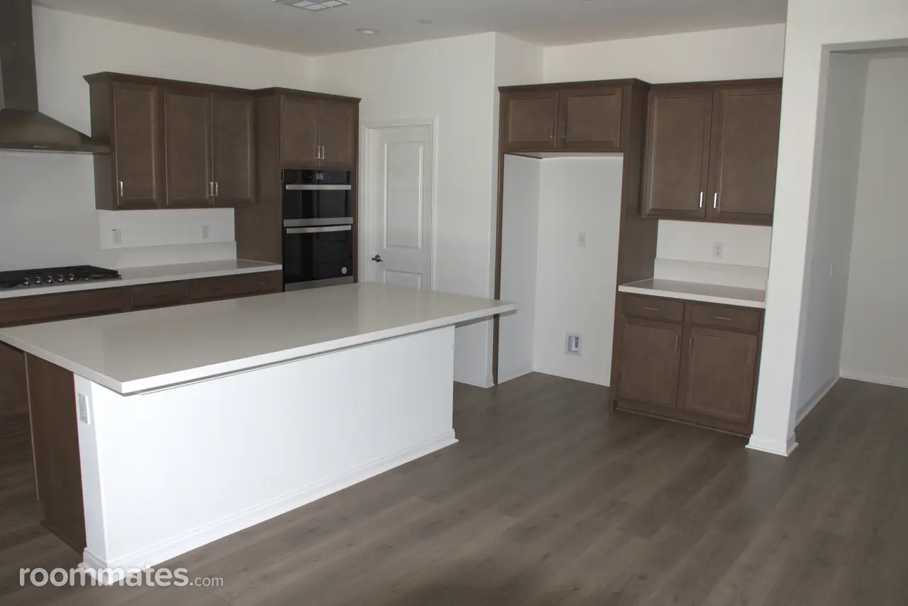 Profile photo 8 of 11