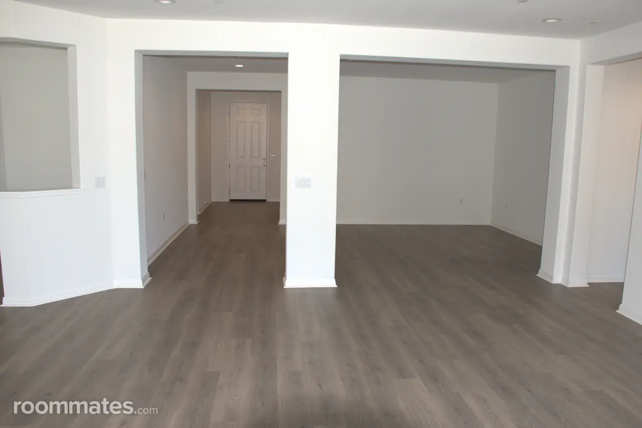 Profile photo 10 of 11