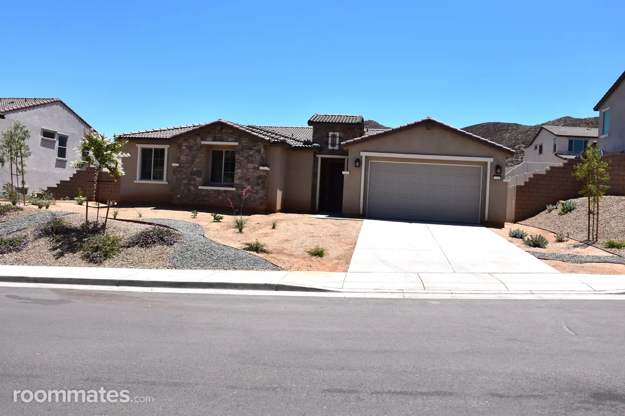 Profile photo 4 of 7