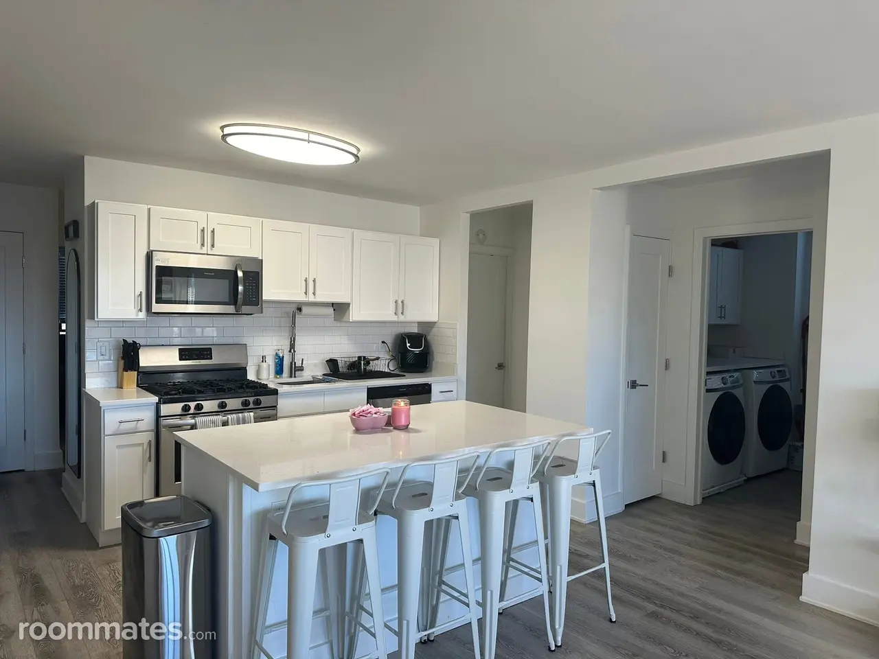 Profile photo 3 of 6