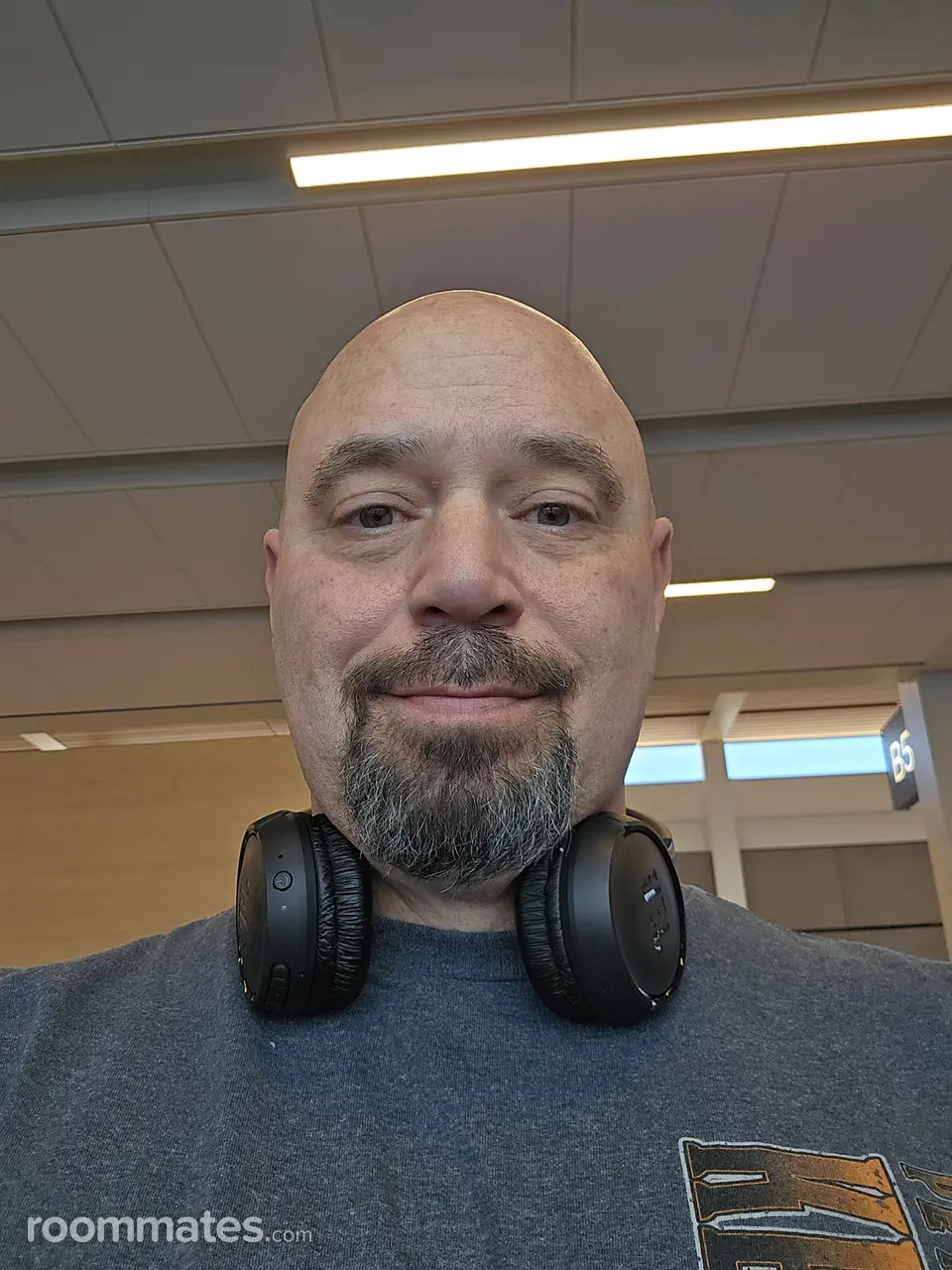 Profile photo 1 of 1