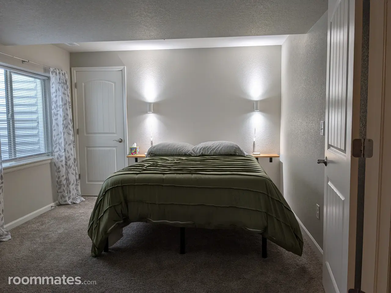 Profile photo 1 of 5