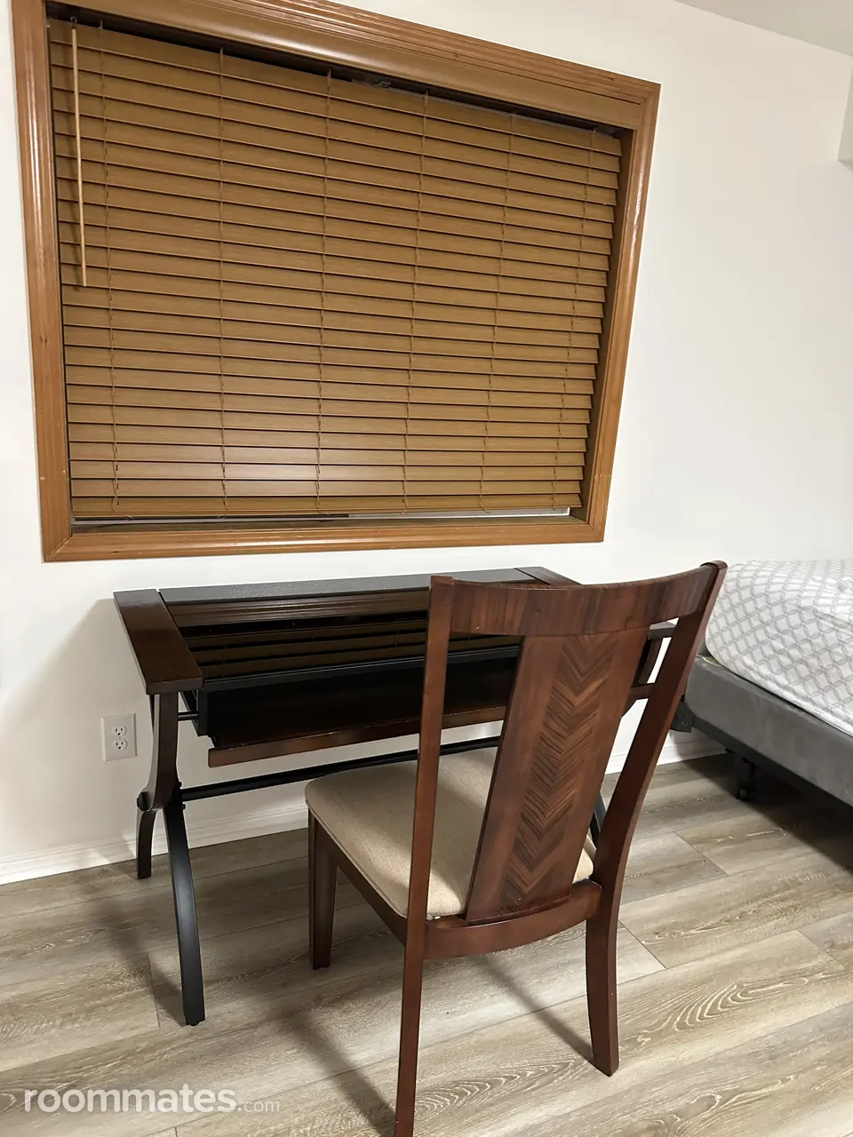 Profile photo 7 of 11