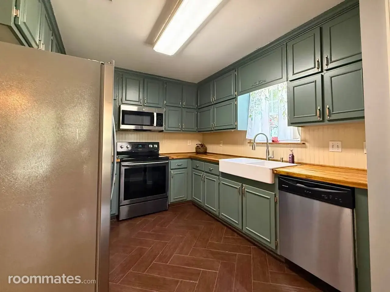 Profile photo 4 of 6