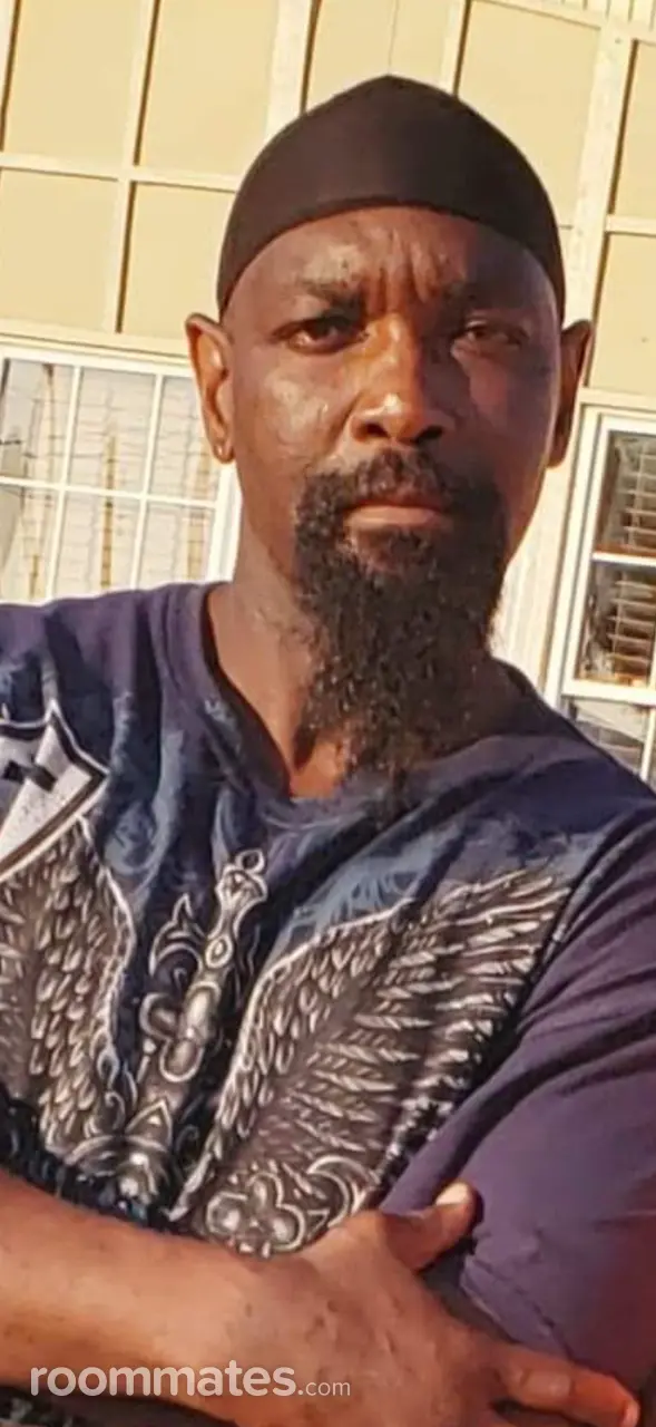 Profile photo 3 of 6