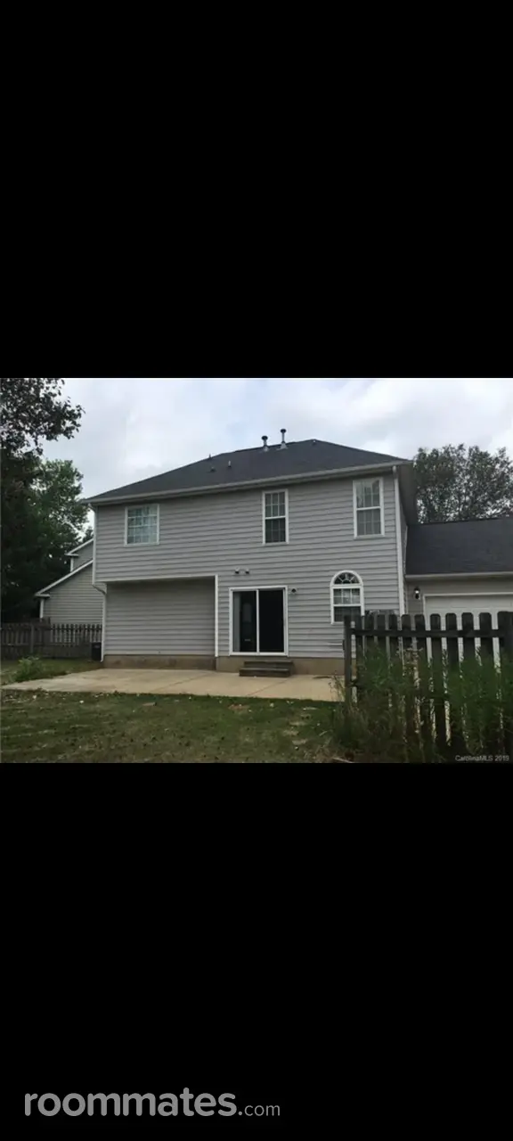 Profile photo 6 of 12