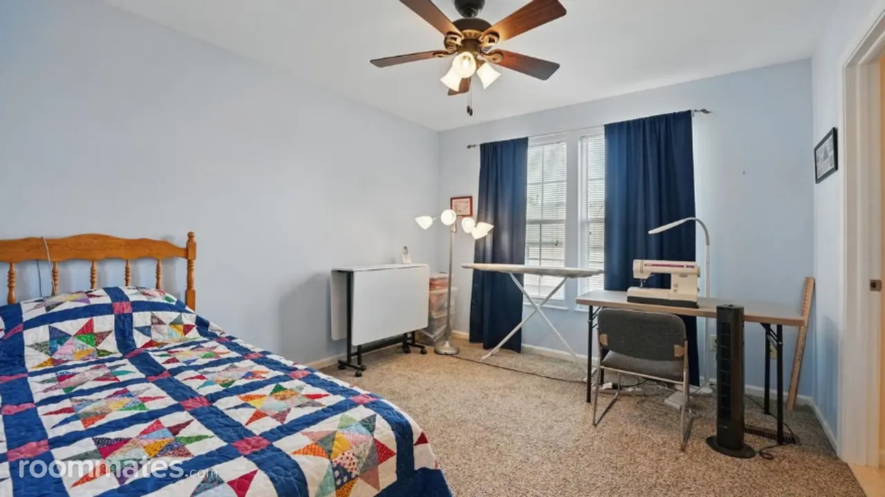 Profile photo 4 of 7