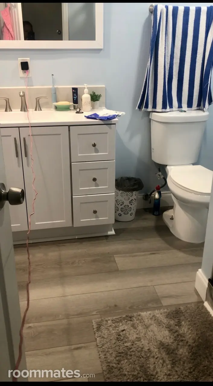 Profile photo 5 of 8