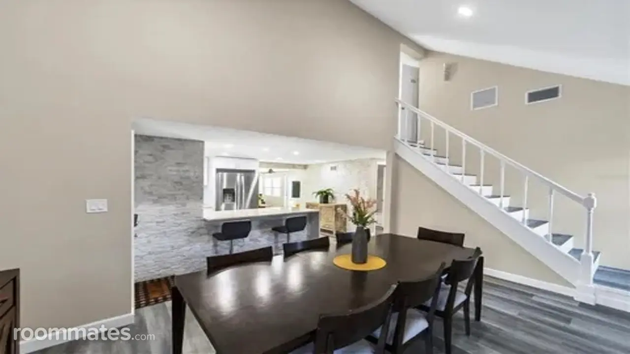 Profile photo 2 of 8