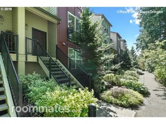 Room for rent in Hillsboro, OR $950, condo