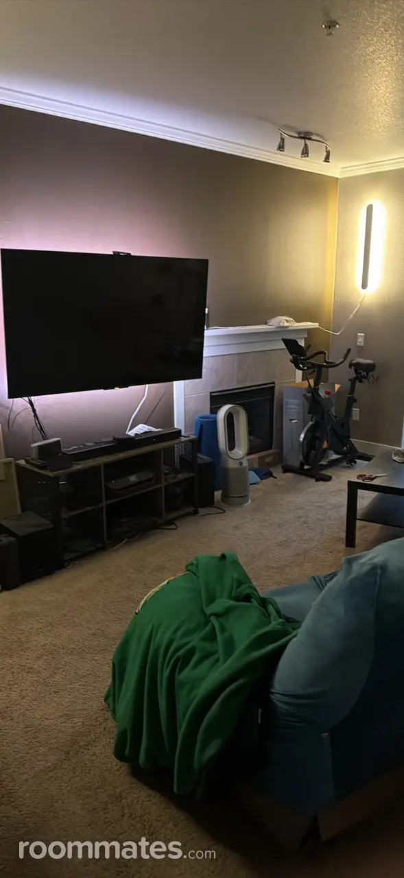 Profile photo 7 of 11