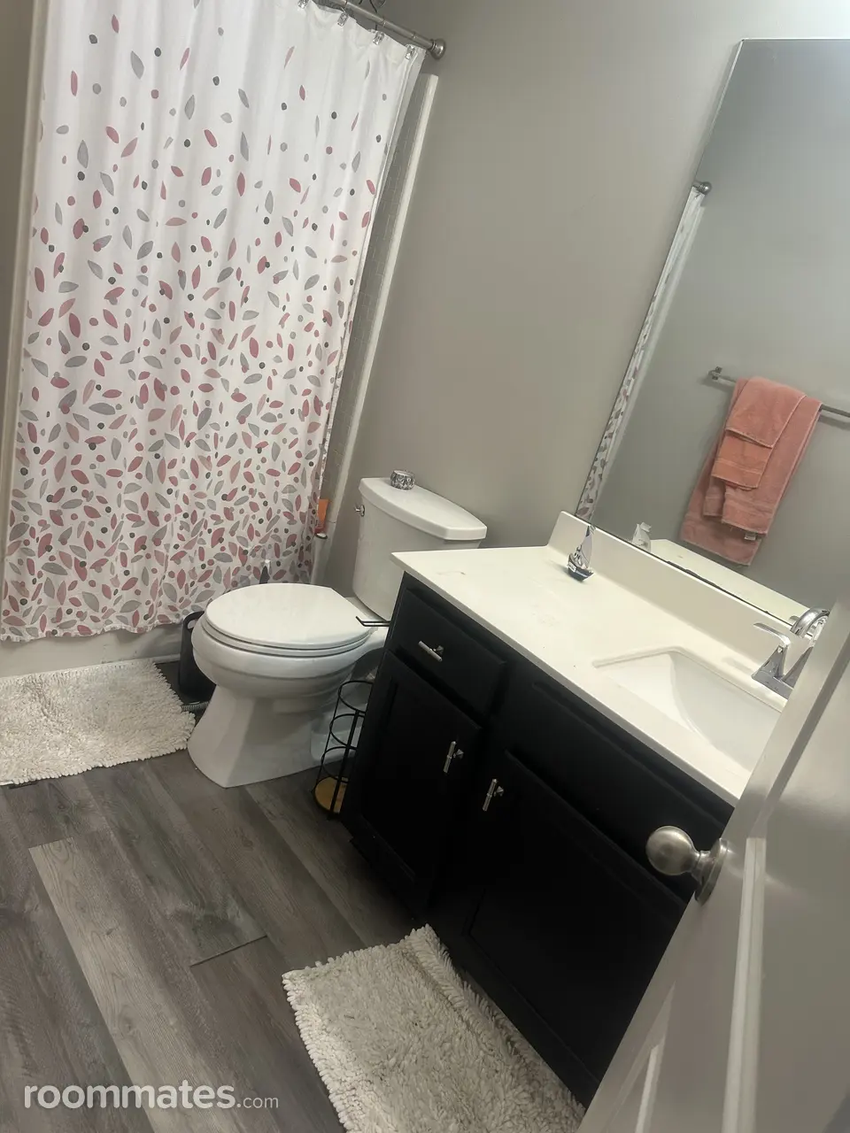 Profile photo 1 of 6