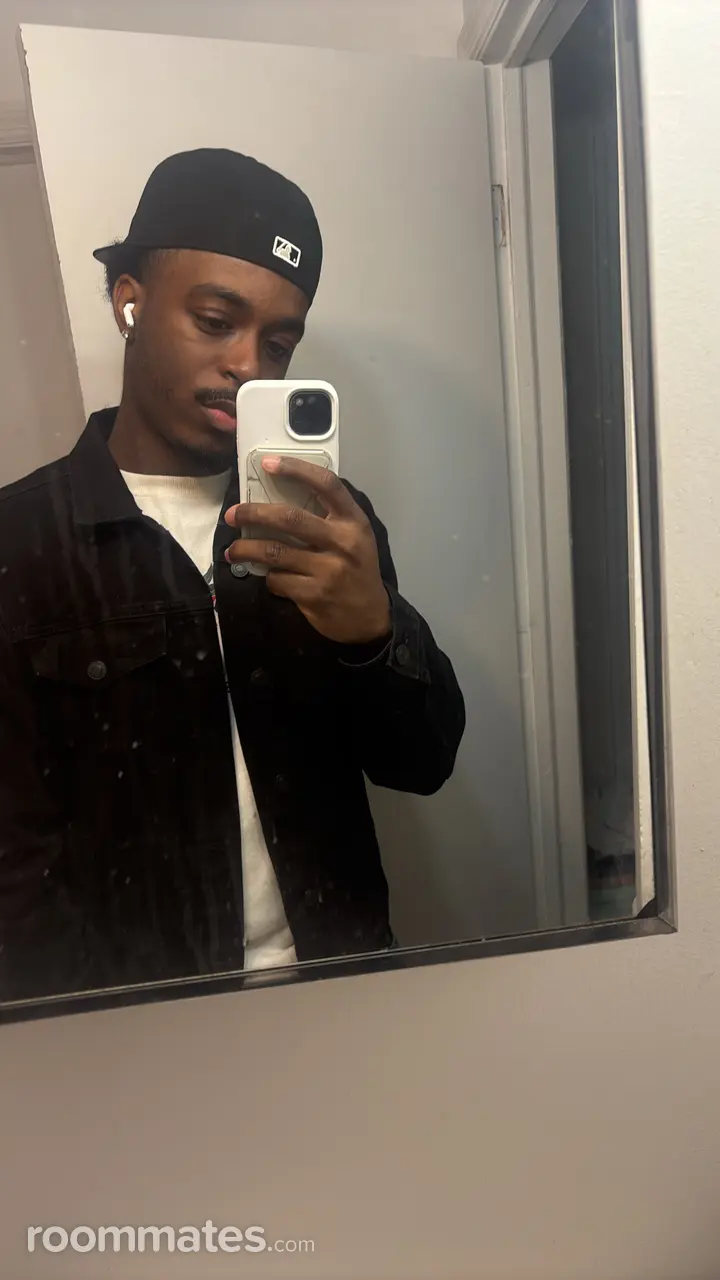 Profile photo 1 of 3