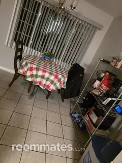 Room for rent in Youngstown, OH $600, house