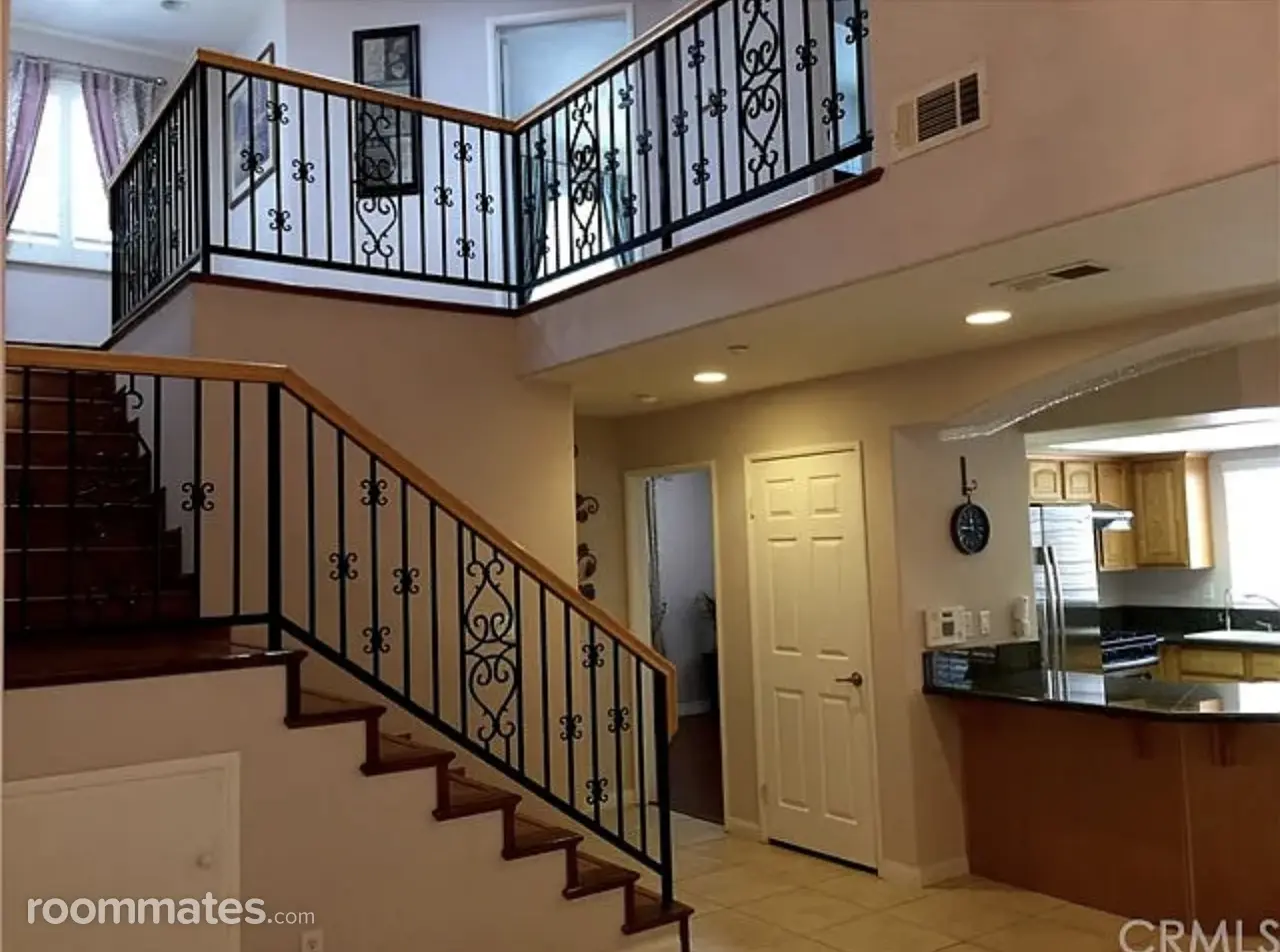 Profile photo 3 of 6