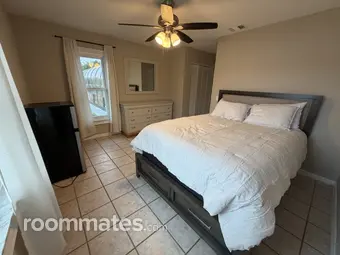 Room for rent in Kissimmee, FL $900, house