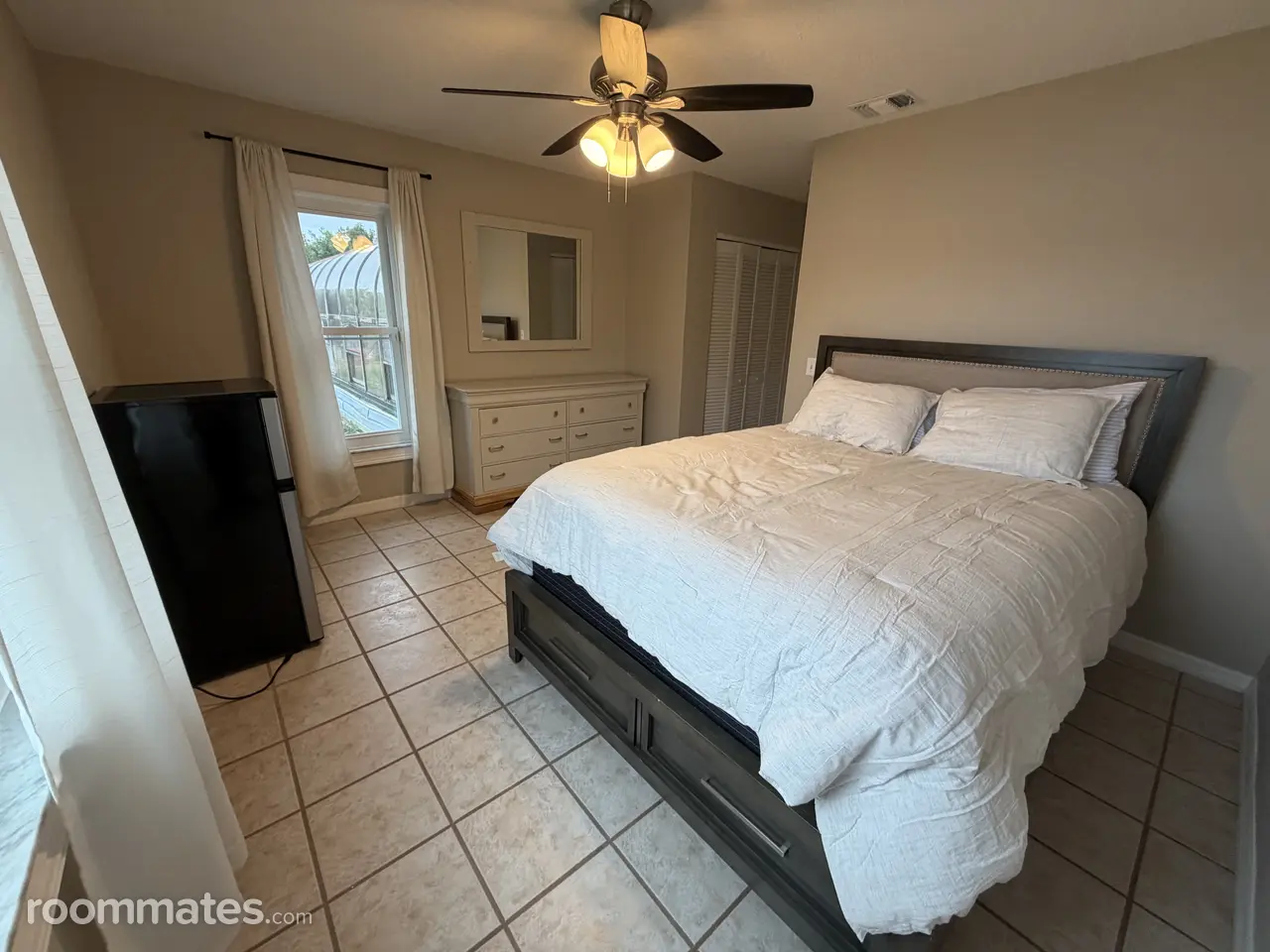 Profile photo 1 of 10