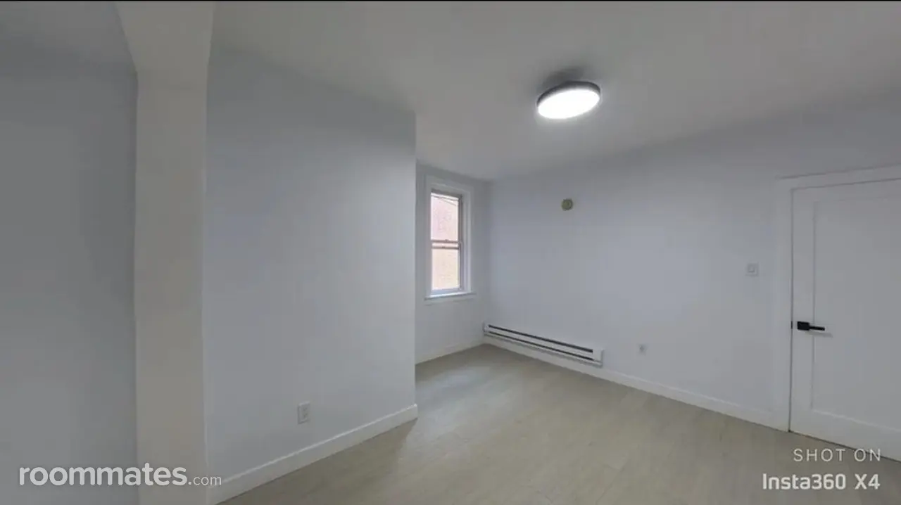 Profile photo 1 of 3