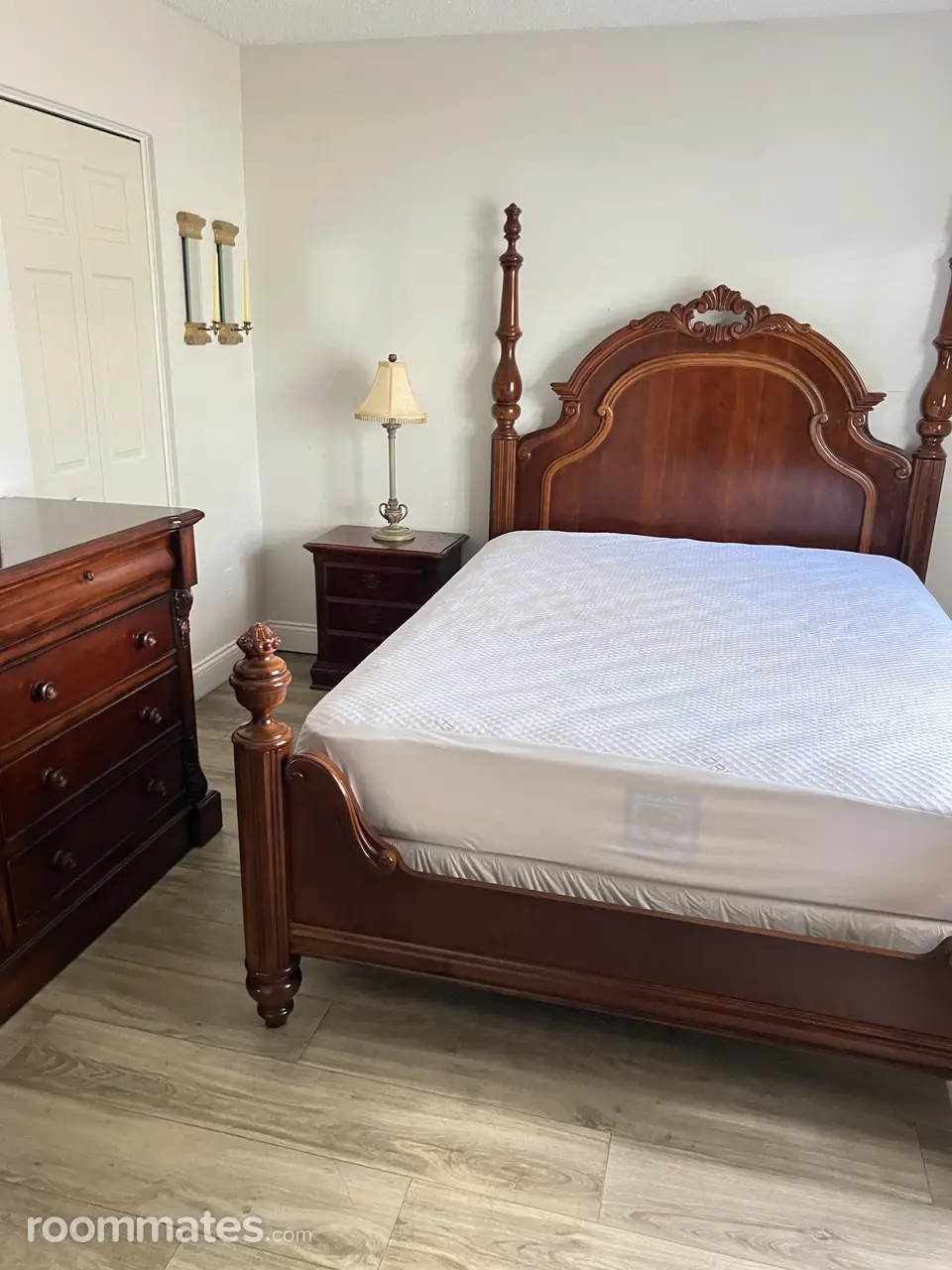 Profile photo 4 of 8