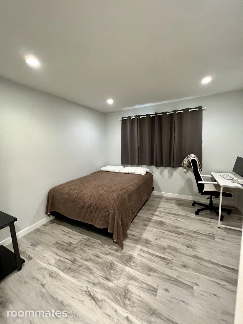 Profile photo 6 of 6