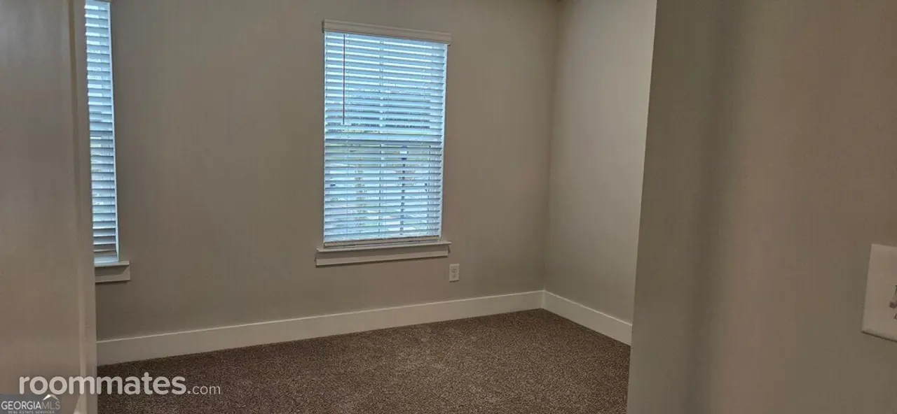 Profile photo 3 of 5